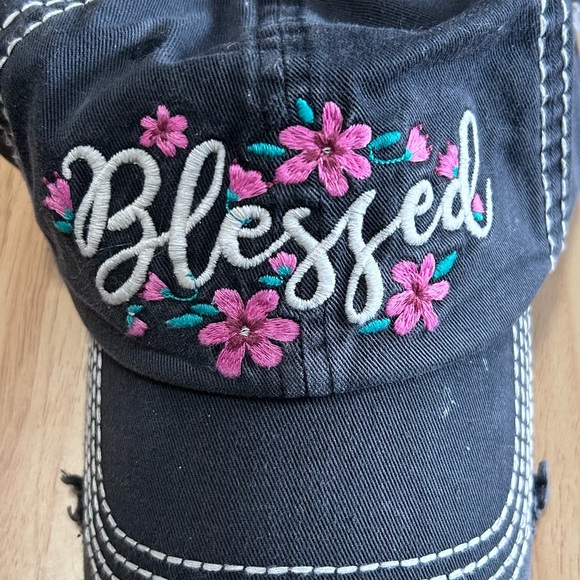 Vintage Embroidered “Blessed” Hat - New with Tags - K Ethos Brand - Picture 3 of 9